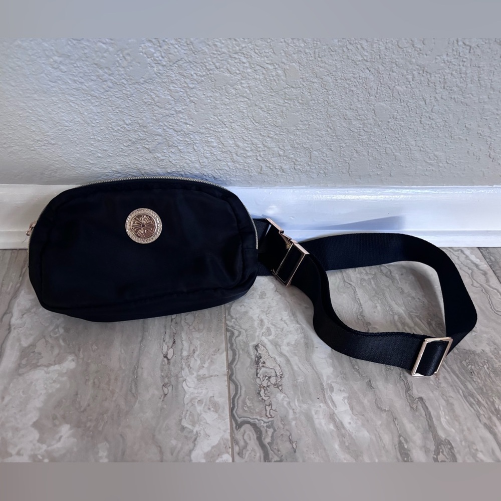 Lilly Pulitzer Black Belt Bag with Gold Accent